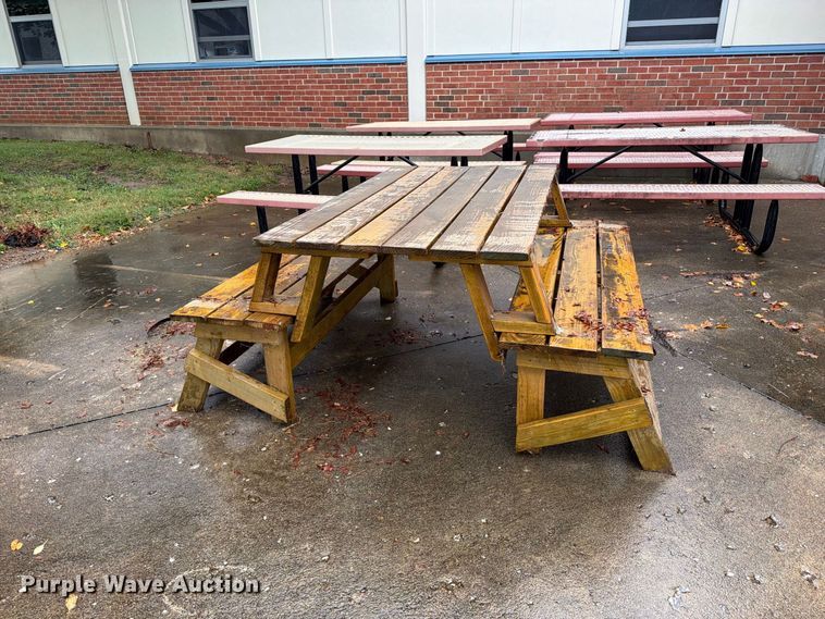 image for item DZ4919 Picnic tables and benches