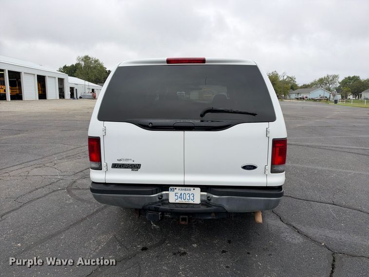 image for item EC4639 2002 Ford Excursion SUV