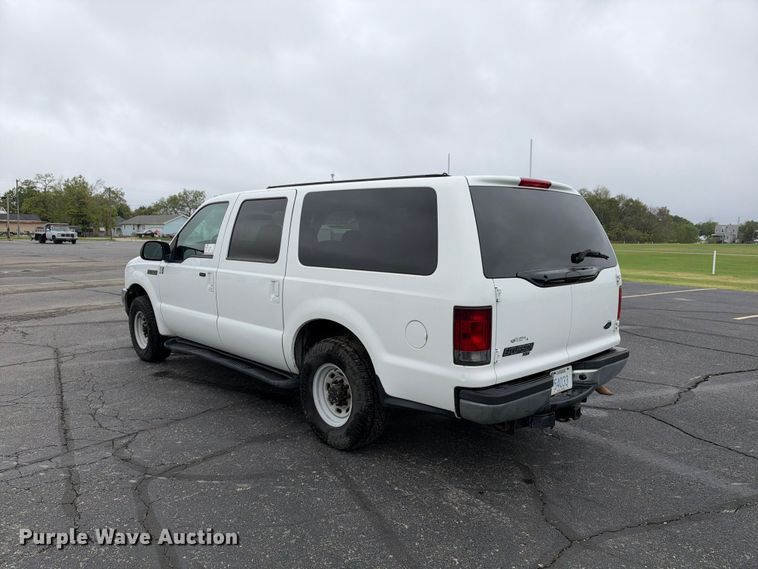 image for item EC4639 2002 Ford Excursion SUV