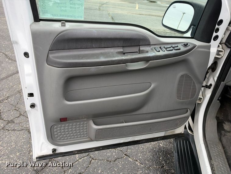 image for item EC4639 2002 Ford Excursion SUV