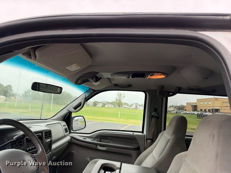 image for item EC4639 2002 Ford Excursion SUV