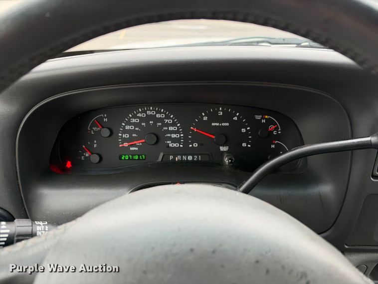 image for item EC4639 2002 Ford Excursion SUV