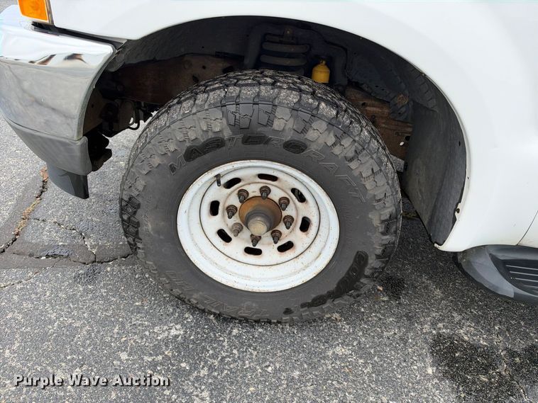 image for item EC4639 2002 Ford Excursion SUV