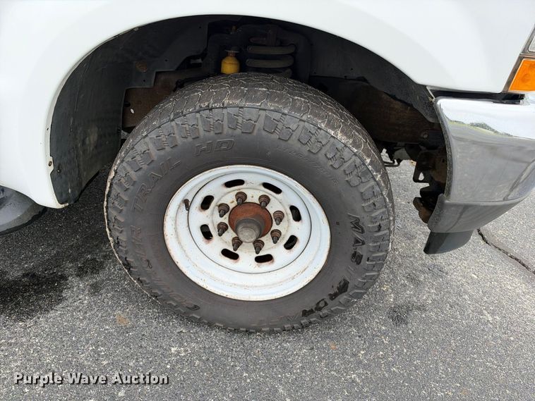 image for item EC4639 2002 Ford Excursion SUV