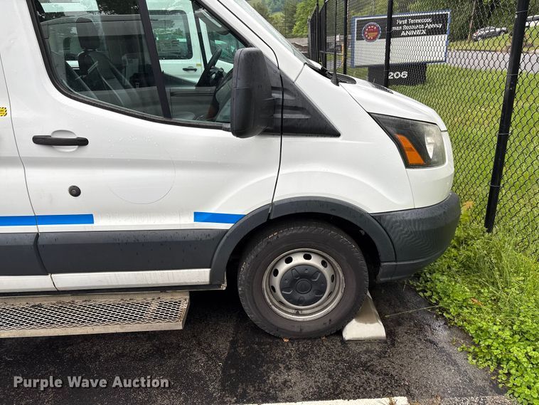 image for item EF1157 2018 Ford Transit 150 van