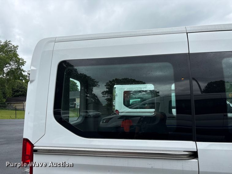 image for item EF1157 2018 Ford Transit 150 van