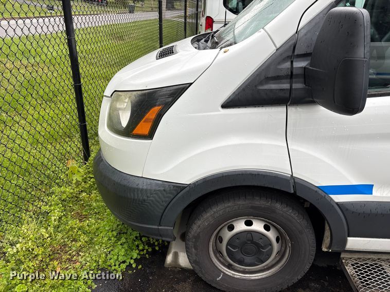 image for item EF1157 2018 Ford Transit 150 van