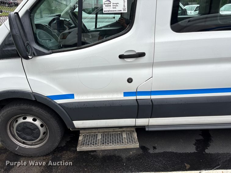 image for item EF1157 2018 Ford Transit 150 van