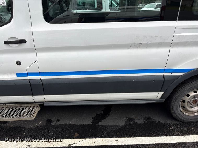 image for item EF1157 2018 Ford Transit 150 van