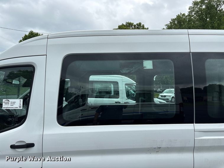 image for item EF1157 2018 Ford Transit 150 van