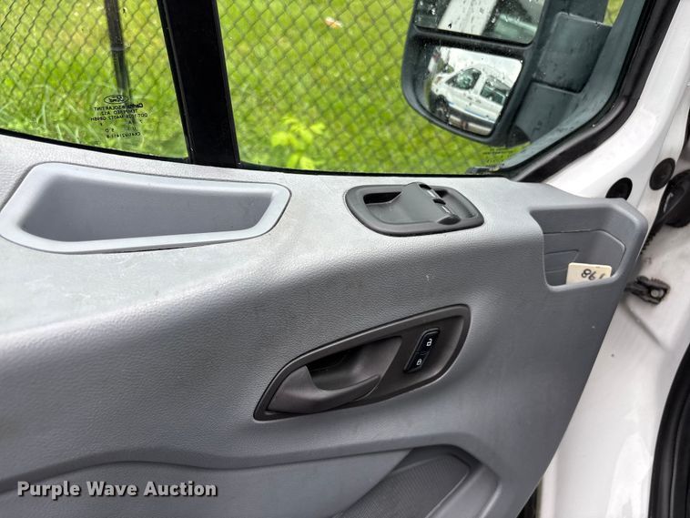 image for item EF1157 2018 Ford Transit 150 van