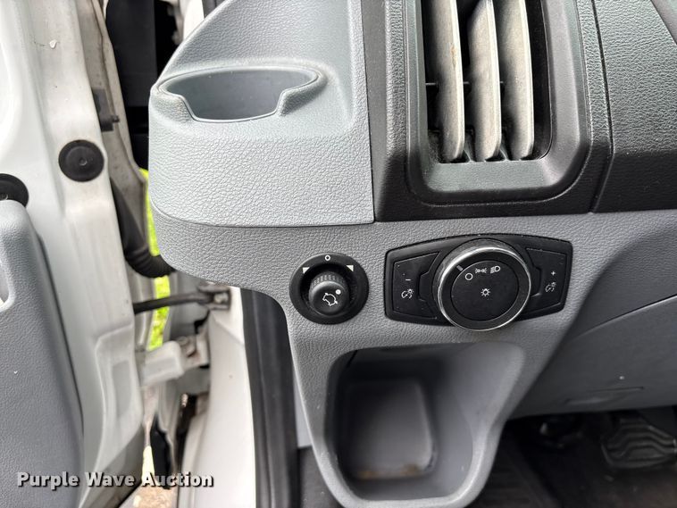 image for item EF1157 2018 Ford Transit 150 van