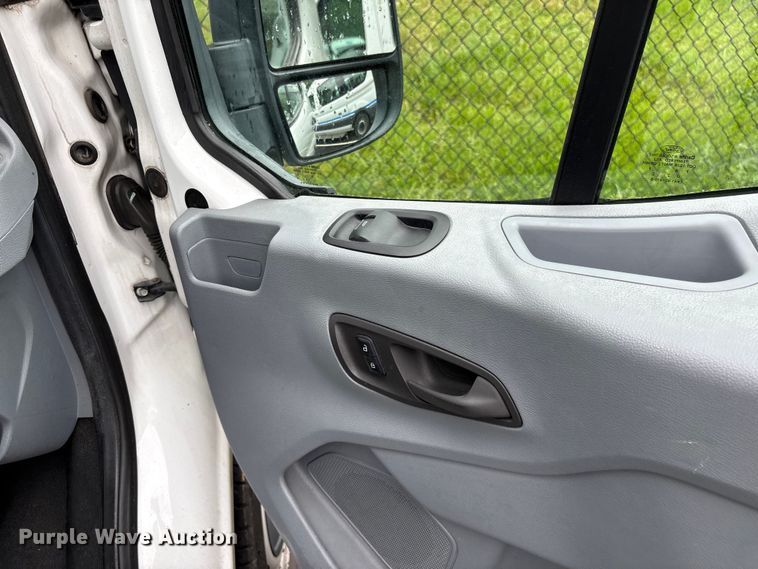 image for item EF1157 2018 Ford Transit 150 van
