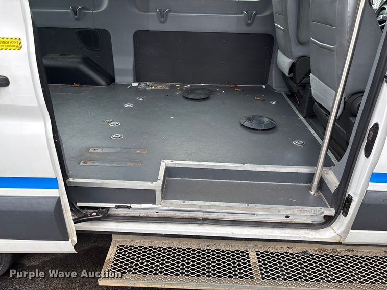 image for item EF1157 2018 Ford Transit 150 van