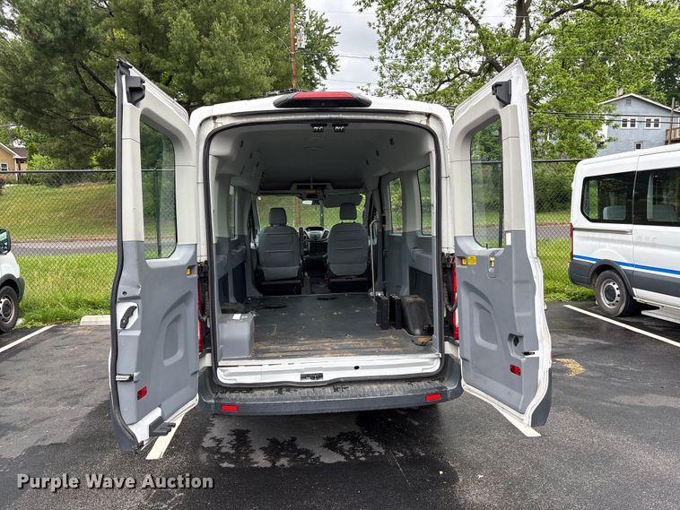 image for item EF1157 2018 Ford Transit 150 van