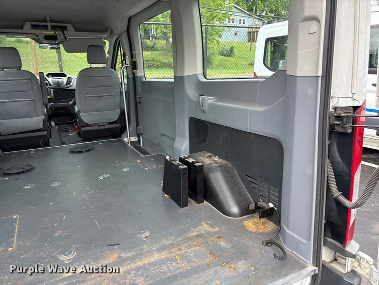 image for item EF1157 2018 Ford Transit 150 van