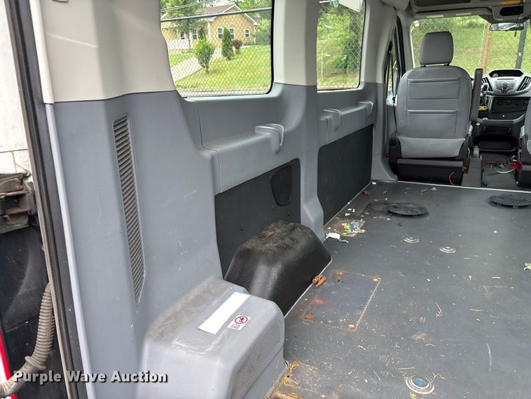image for item EF1157 2018 Ford Transit 150 van