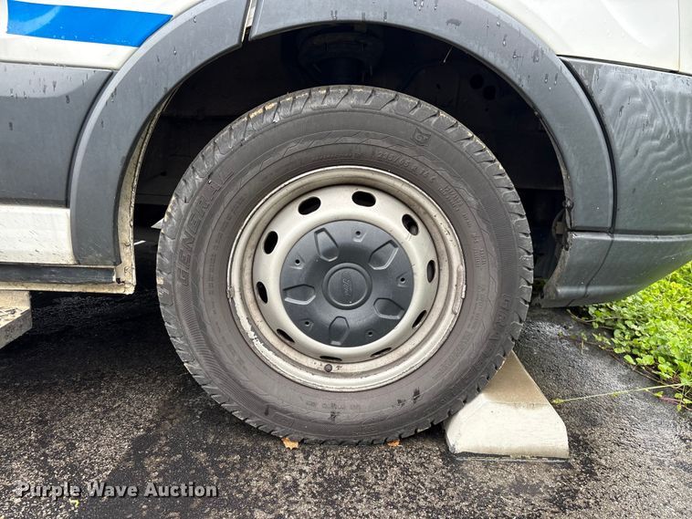 image for item EF1157 2018 Ford Transit 150 van