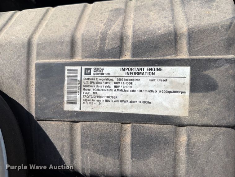 image for item EI7682 2009 Chevrolet C5500 shuttle bus