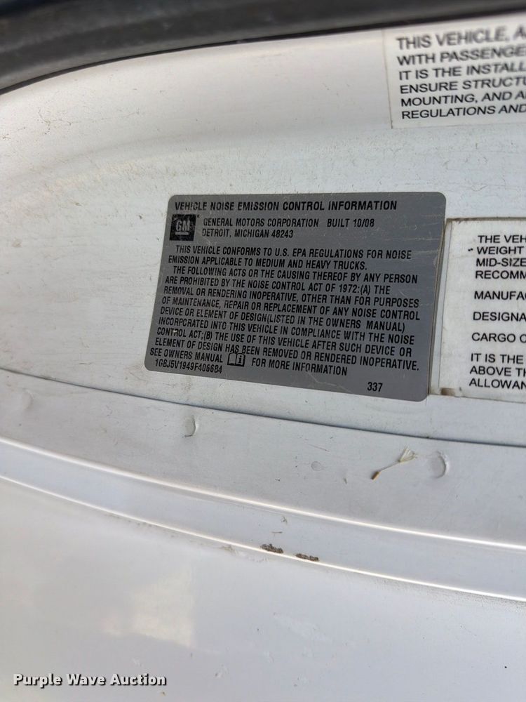 image for item EI7683 2009 Chevrolet C5500 shuttle bus