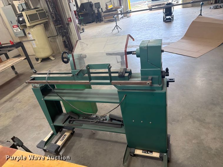 image for item EI7687 Grizzly G1495 wood lathe