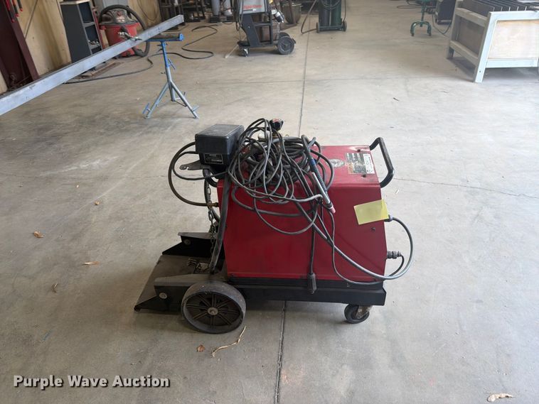 image for item EI7688 Lincoln Square Wave Tig 175 welder