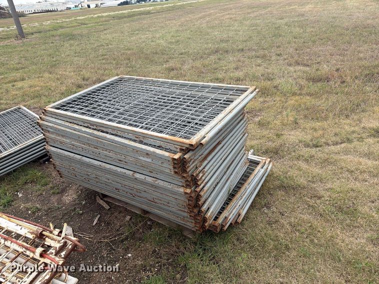 image for item EI7689 Livestock panels