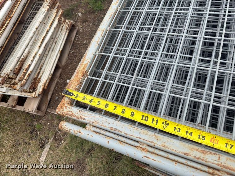 image for item EI7689 Livestock panels