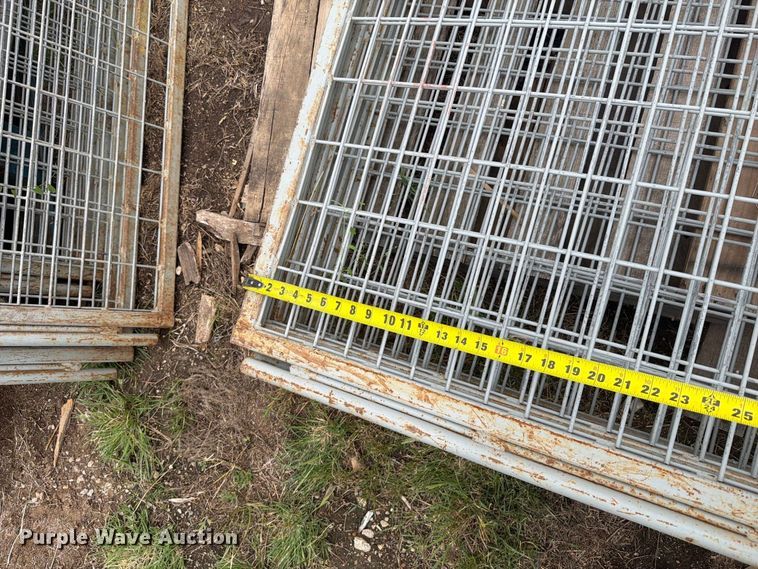 image for item EI7689 Livestock panels