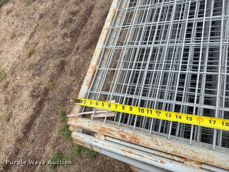 image for item EI7689 Livestock panels