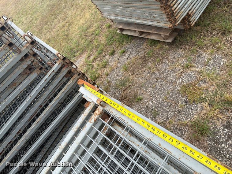 image for item EI7689 Livestock panels