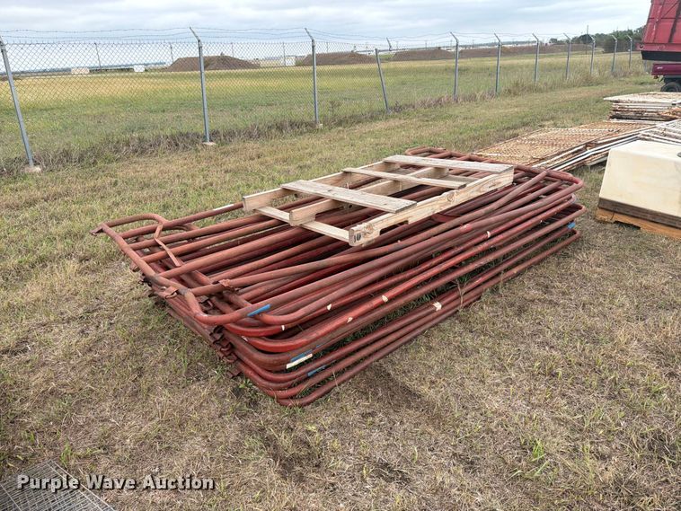 image for item EI7691 Livestock panels