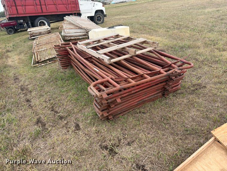image for item EI7691 Livestock panels