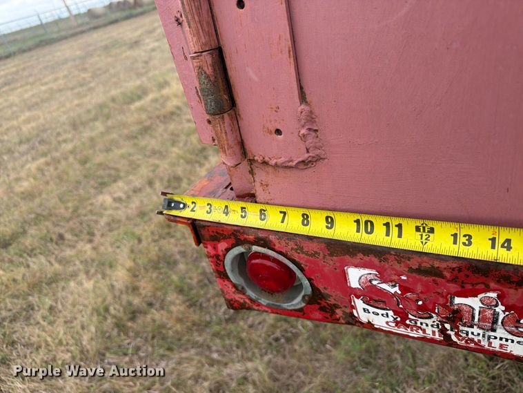 image for item EI7694 1974 Ford F700 grain truck