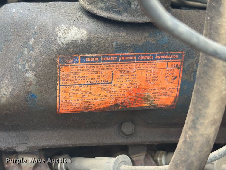 image for item EI7694 1974 Ford F700 grain truck