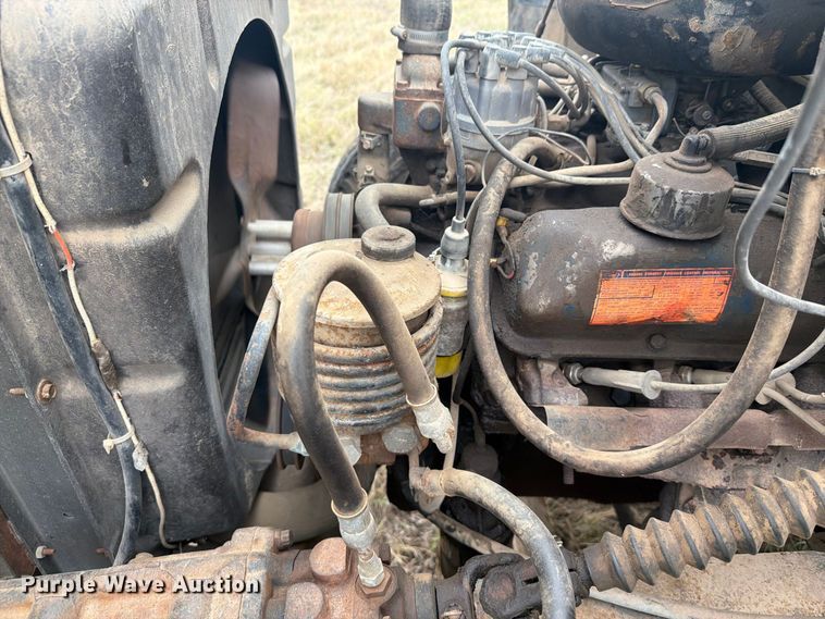 image for item EI7694 1974 Ford F700 grain truck