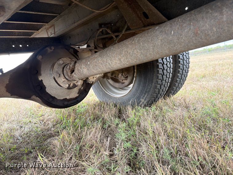 image for item EI7694 1974 Ford F700 grain truck