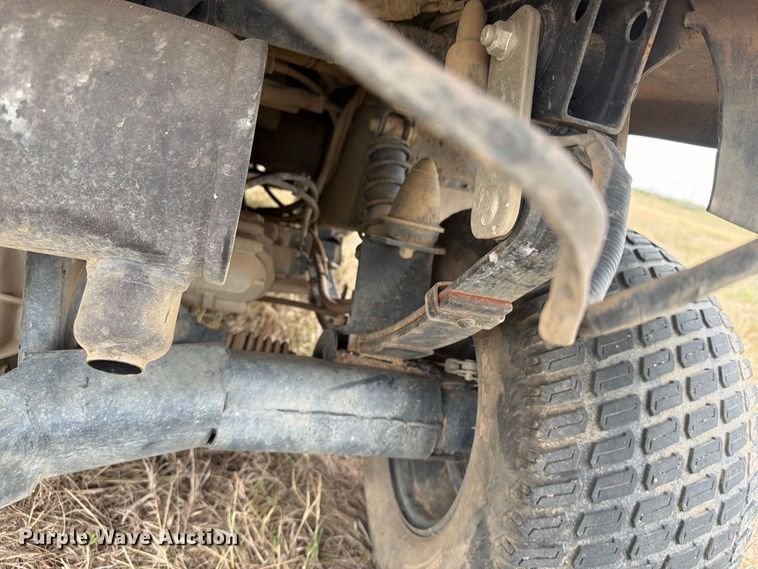 image for item EI7695 2008 Kawasaki Mule 3010 utility vehicle