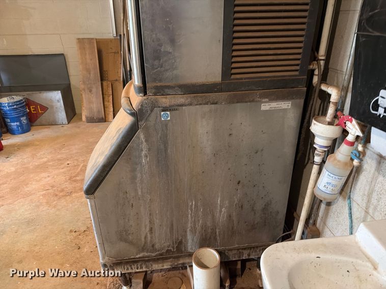 image for item EI7699 Manitowot ice maker