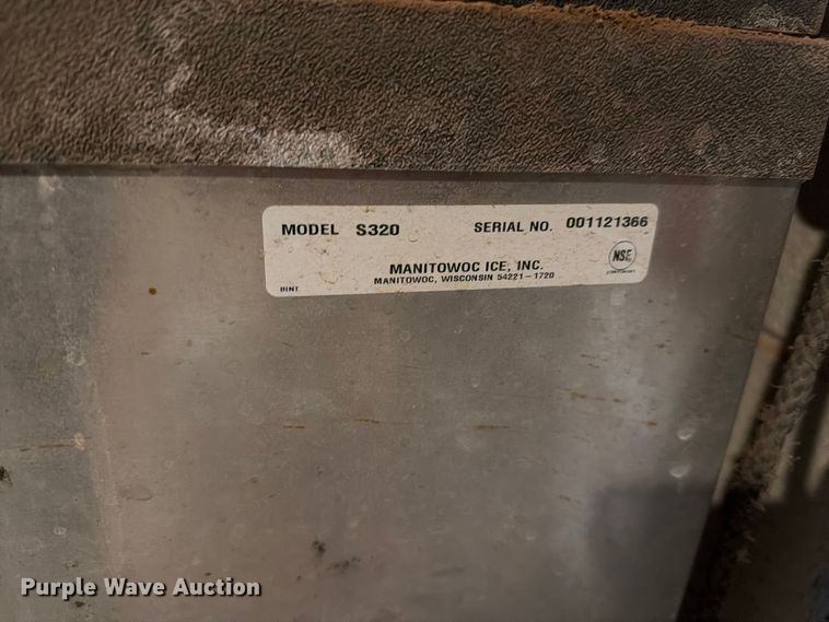 image for item EI7699 Manitowot ice maker