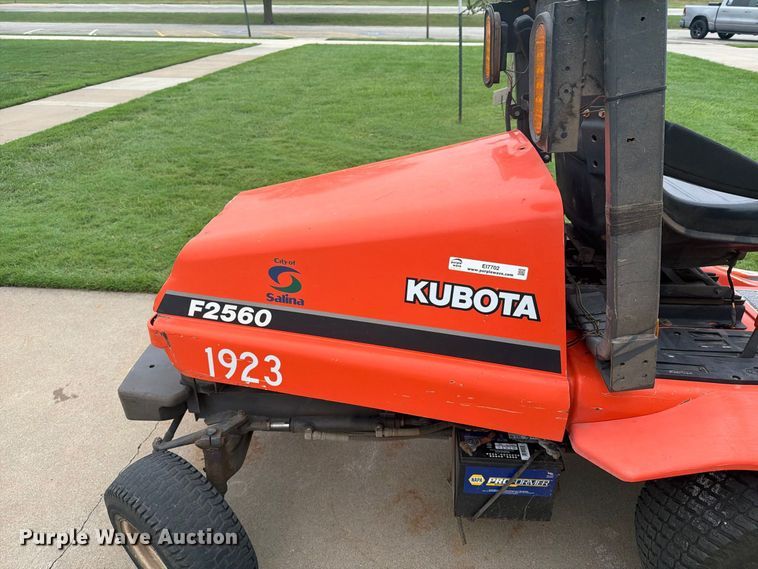 image for item EI7702 Kubota F2560 lawn mower