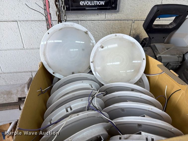 image for item EI7740 Whelen lights