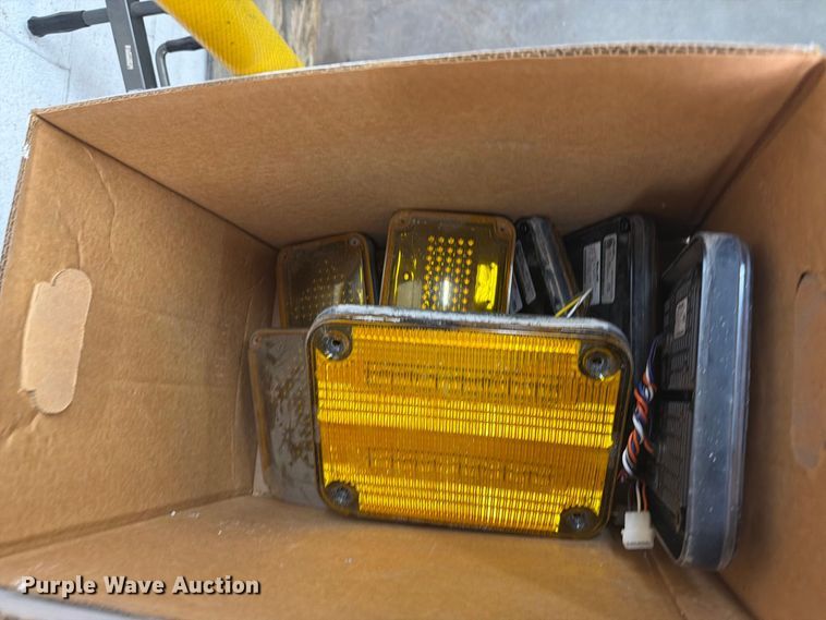 image for item EI7740 Whelen lights