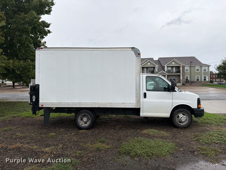 image for item EI7765 2012 Chevrolet Express 3500 box truck