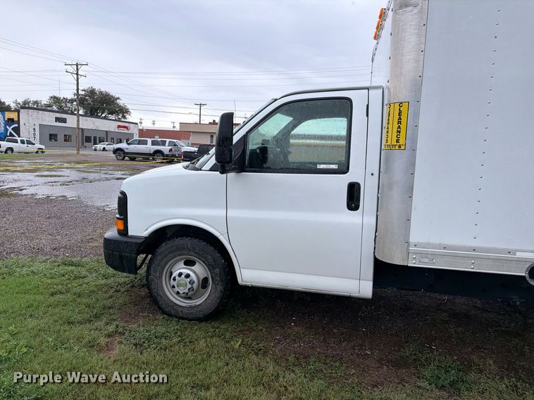 image for item EI7765 2012 Chevrolet Express 3500 box truck