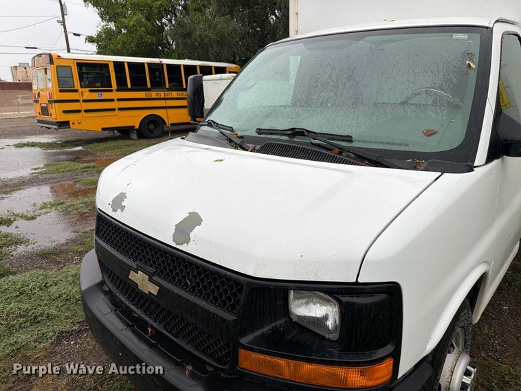 image for item EI7765 2012 Chevrolet Express 3500 box truck