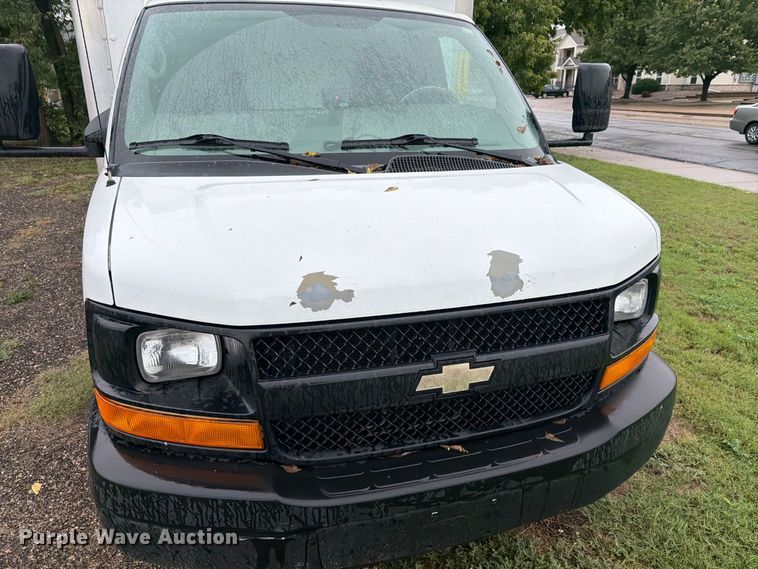 image for item EI7765 2012 Chevrolet Express 3500 box truck
