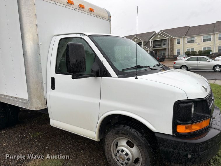 image for item EI7765 2012 Chevrolet Express 3500 box truck
