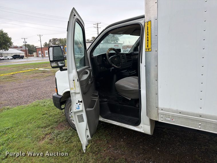 image for item EI7765 2012 Chevrolet Express 3500 box truck