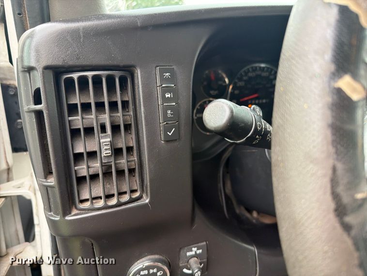 image for item EI7765 2012 Chevrolet Express 3500 box truck